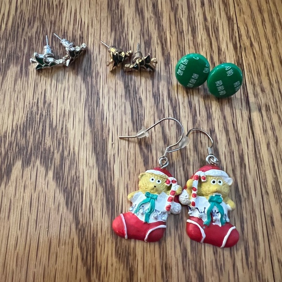 Set of 5 Christmas Earrings - Picture 1 of 5